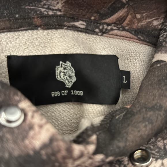 Wolves Camouflage Graphic Men's Shirt - Picture 5 of 5